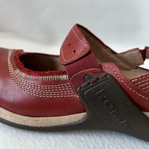 Romika Size 36/6 Red/Creme Leather multicolor Accent Stitching Casual Slip On. - Picture 11 of 16